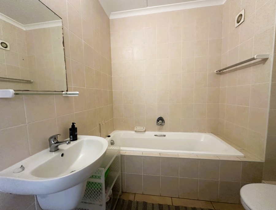 2 Bedroom Property for Sale in Klein Welgevonden Western Cape
